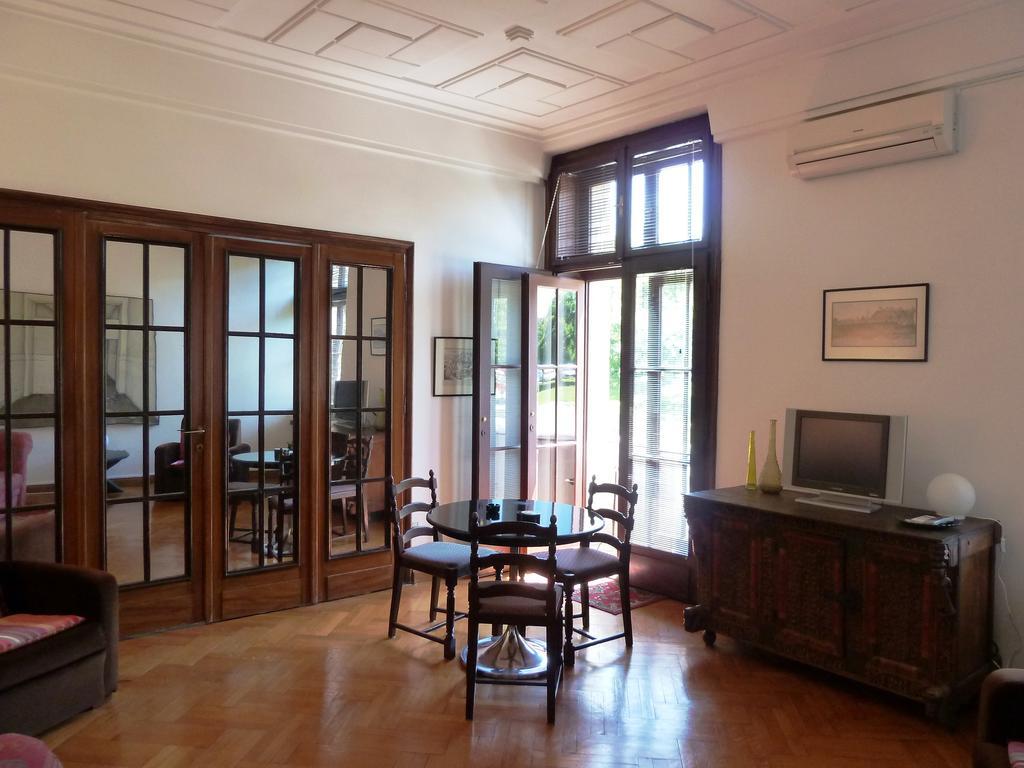 Apartment Parliament Park Belgrado Esterno foto