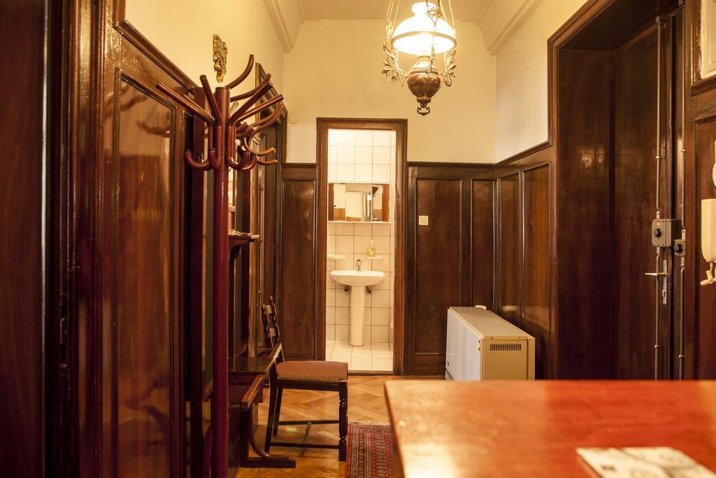 Apartment Parliament Park Belgrado Esterno foto